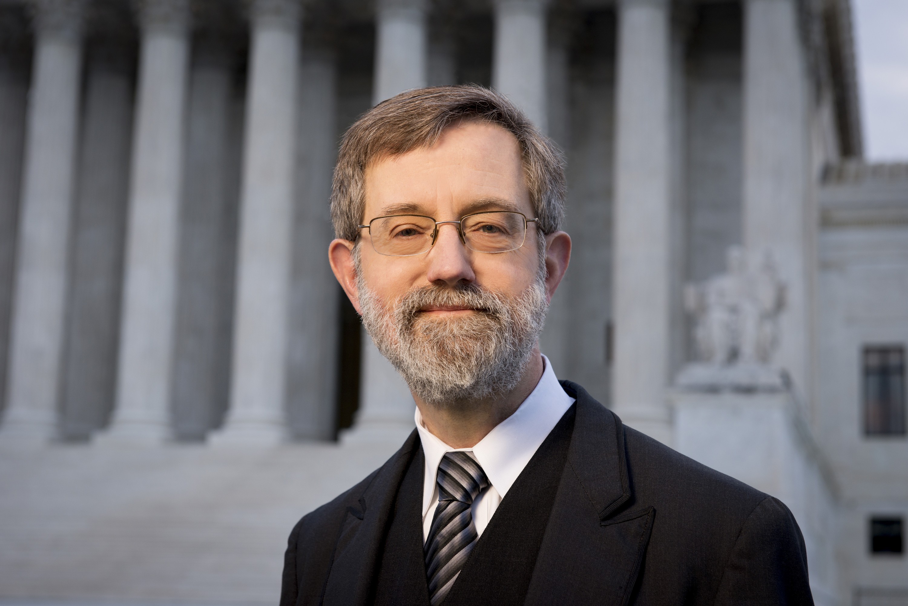 Headshot of Edwin S. Kneedler