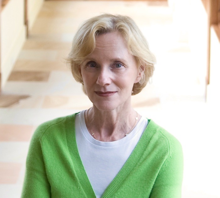 Louise McNamee headshot